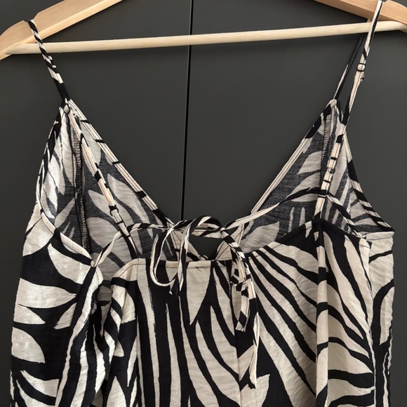 A-Line pattern dress new with tags - Picture 7 of 7